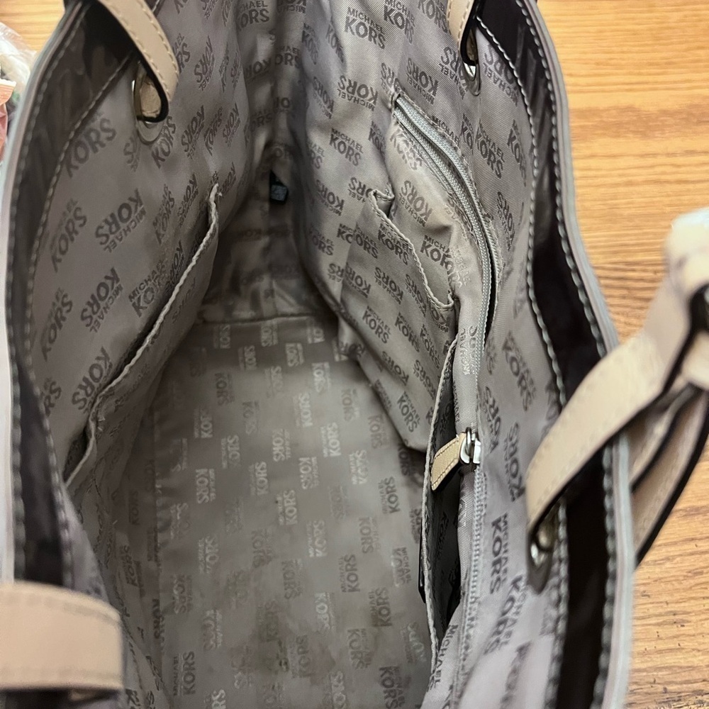 MICHAEL KORS JET SET EAST WEST MIRROR BRONZE METALLIC PATENT LEATHER TOTE - Picture 13 of 14